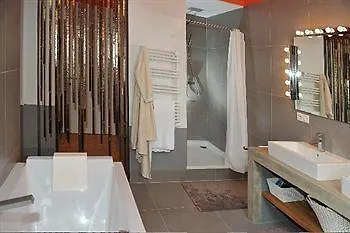 Oda ve Kahvaltı B&B Maison Az Saint-Gilles