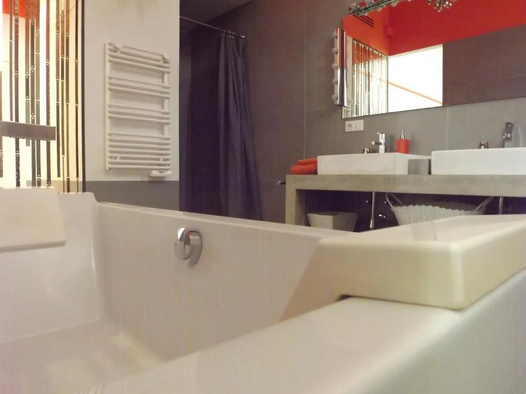 B&B Maison Az Saint-Gilles Oda ve Kahvaltı