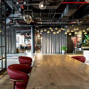 Otel Radisson Red Brussels, Ixelles