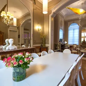 Louise Sur Cour Bed & Breakfast
